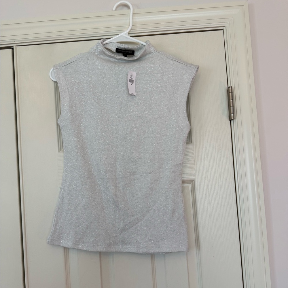NWT BANANA REPUBLIC Shine Metallic Silver Mock Neck Sleeveless Knit Top XS - Picture 2 of 10